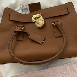 Micheal Kors purse. Like new $125 shipped